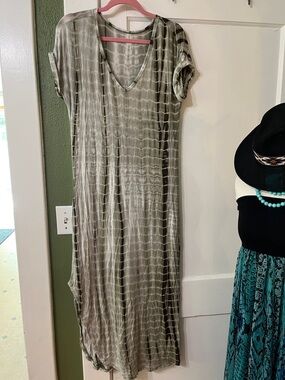 V-Neck Short Sleeve Tie-Dye Maxi Dress - Olive Green